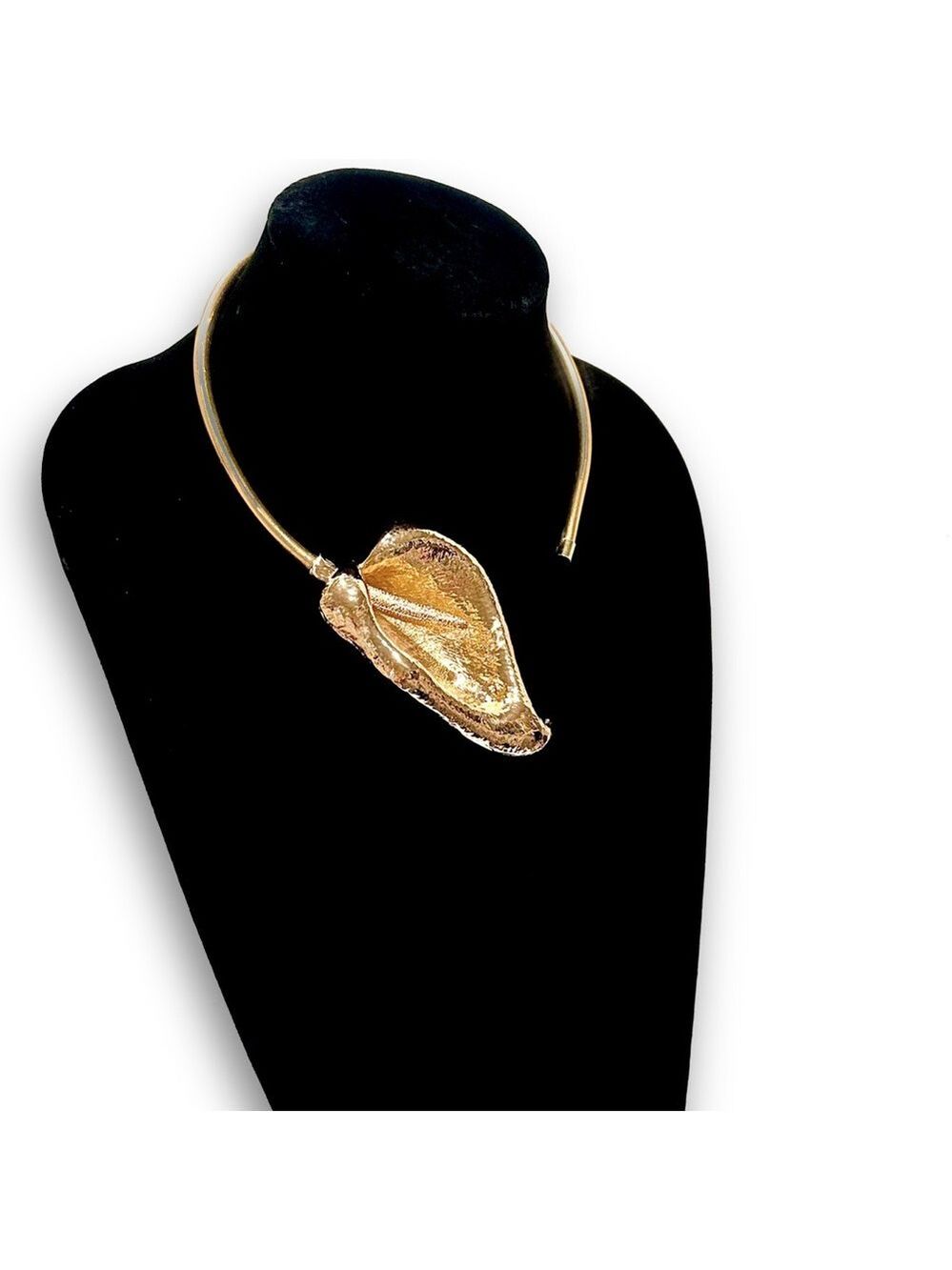 GOLDEN BLOOMS | Gold Cala Lily Contemporary Statement Collar Necklace | NEW - Picture 5 of 10